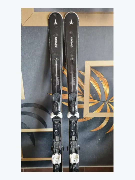 Damenski Atomic Cloud12 in 147 cm