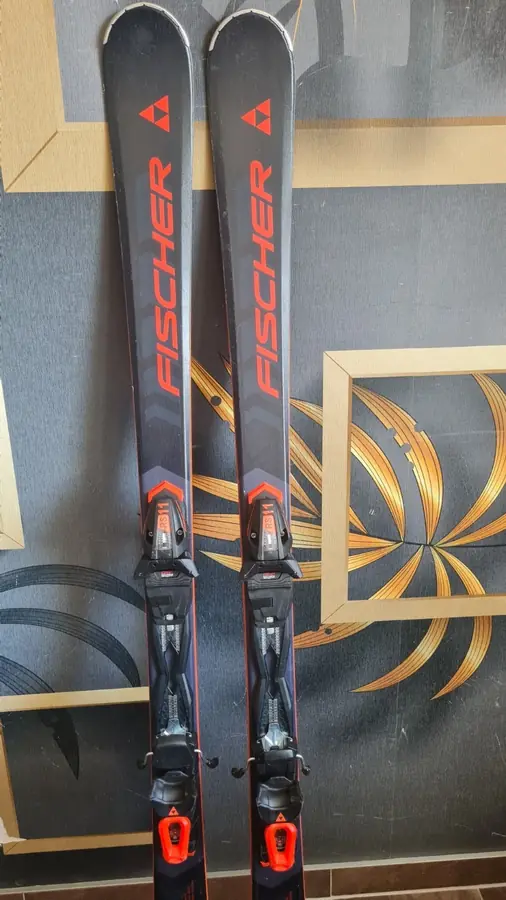 Ski Fischer RC One in 160 cm