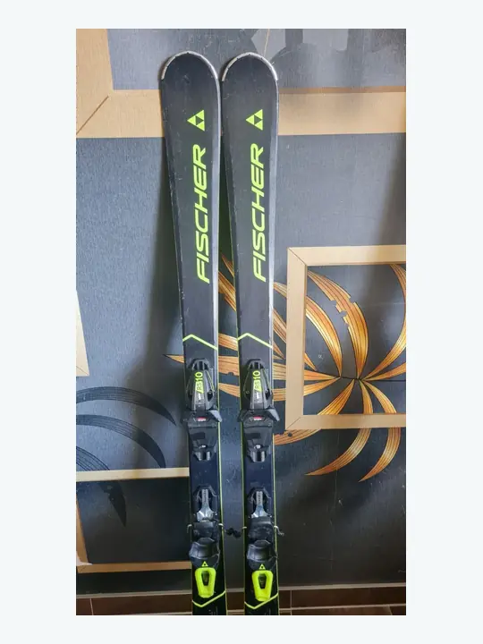 Ski Fischer RC One F17 in 153 cm