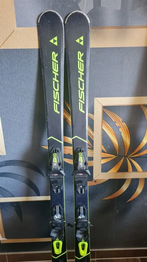 Ski Fischer RC One F17 in 153 cm