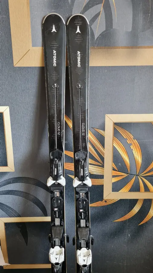 Damenski Atomic Cloud12 in 161 cm