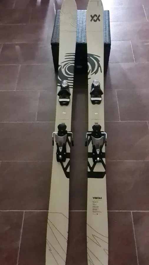 Freerideski Völkl Revolt 101 in 182 cm